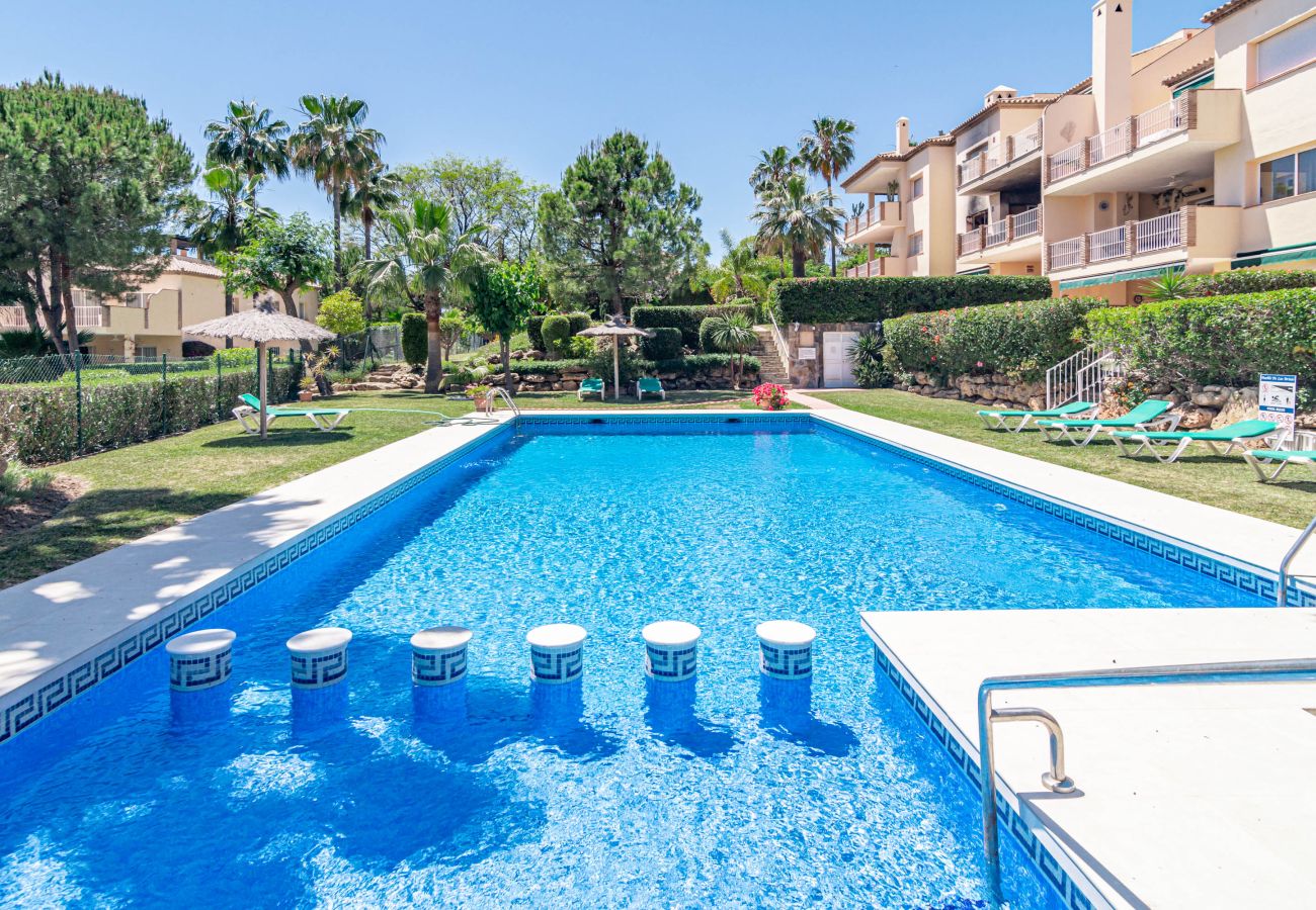 Apartment in Nueva andalucia - LBP3- comfortable holiday home, golf valley