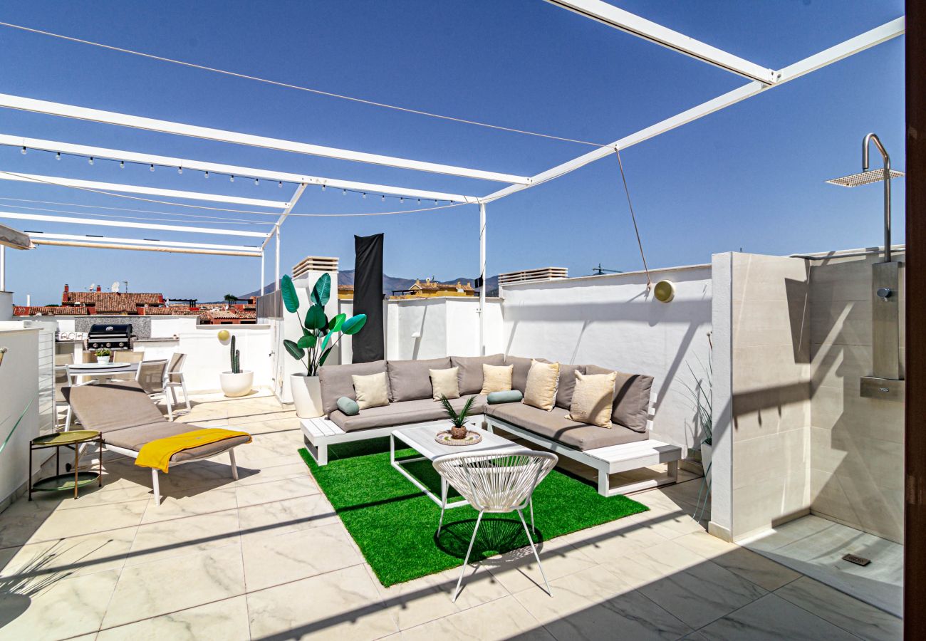 Apartment in Estepona - LMS48- Roof terrace, jacuzzi & sauna