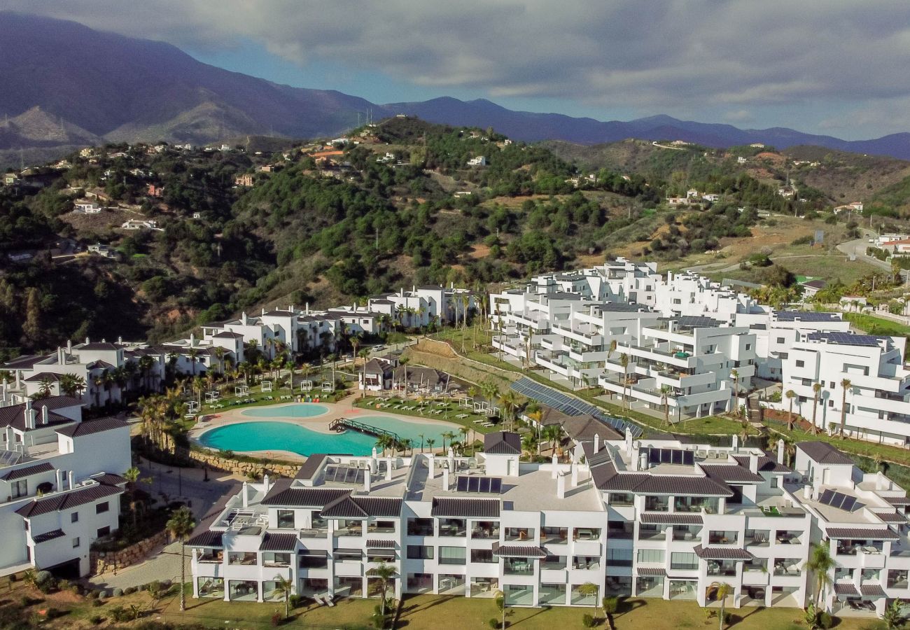 Apartment in Estepona - LAE11.2D - Large terrace with stunning views