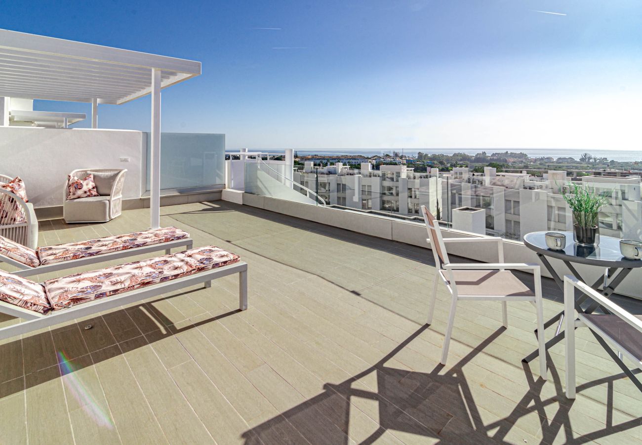 Apartment in Estepona - LM3.6.2B - 2 BR penthouse with large sundeck