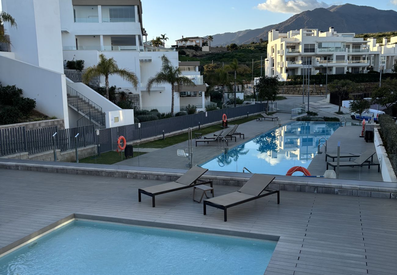 Apartment in Estepona - SB3.11G - Modern & well connected 2 bed apartment