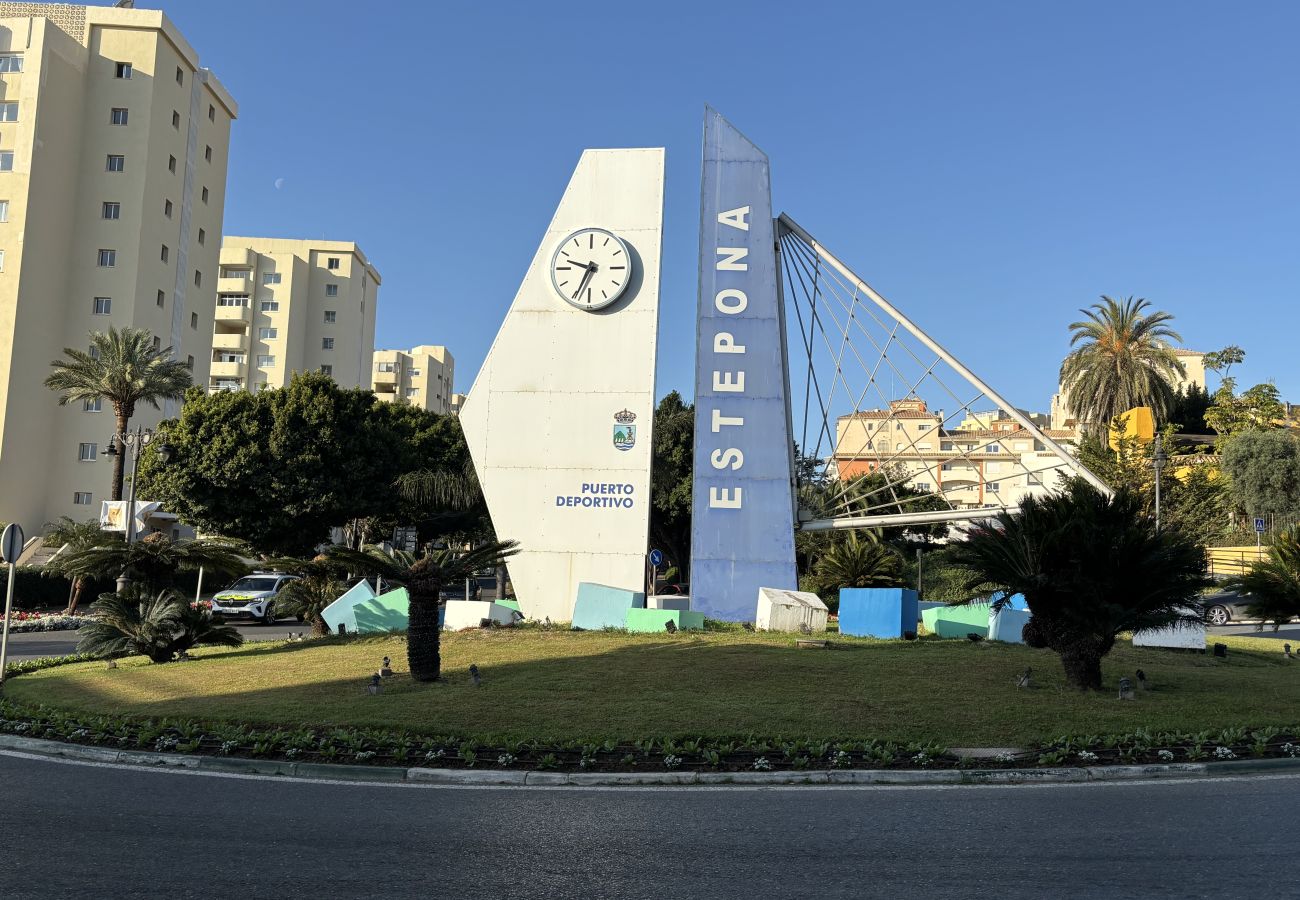 Apartment in Estepona - SB3.11G - Modern & well connected 2 bed apartment