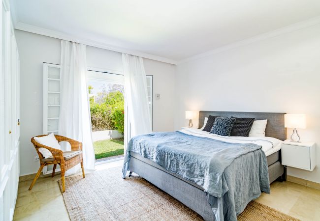 Lägenhet i Nueva andalucia - AP165 - Aloha Pueblo, Marbella by roomservices