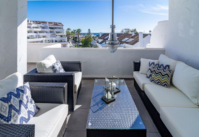 Lägenhet i Nueva andalucia - ELD1-Stunning 2 Bedroom Penthouse in Puerto Banus