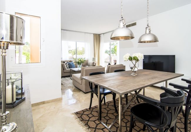 Lägenhet i Nueva andalucia - LBP - 3 Bedroom Penthouse in Nueva Andalucia