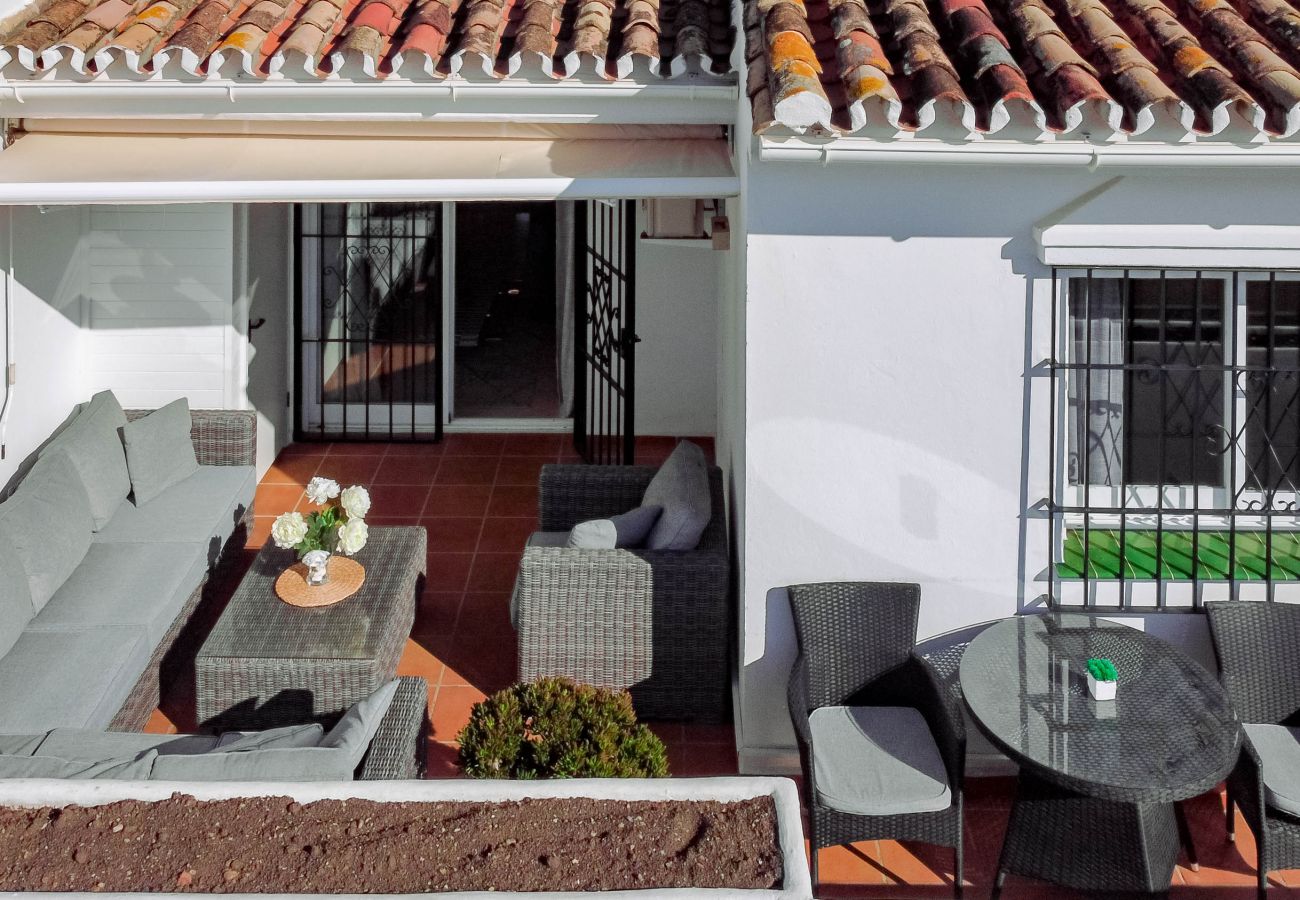 Lägenhet i Nueva andalucia - AGC28 - Casa Garden Club by Roomservices