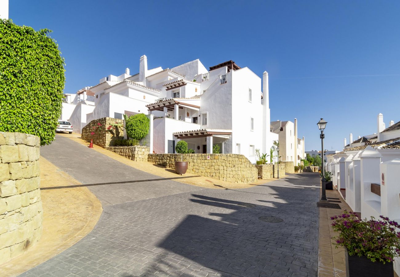 Lägenhet i Marbella - AR23 - Holiday flat, Puerto Banus by Roomservices