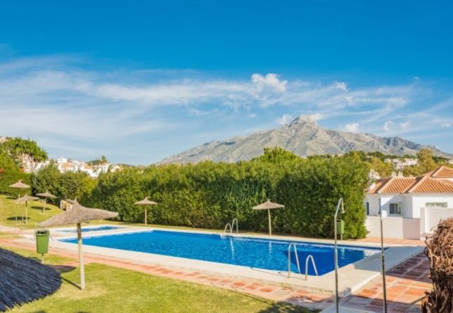 Radhus i Marbella - EN- Cozy Andalusian style townhouse  in Marbella