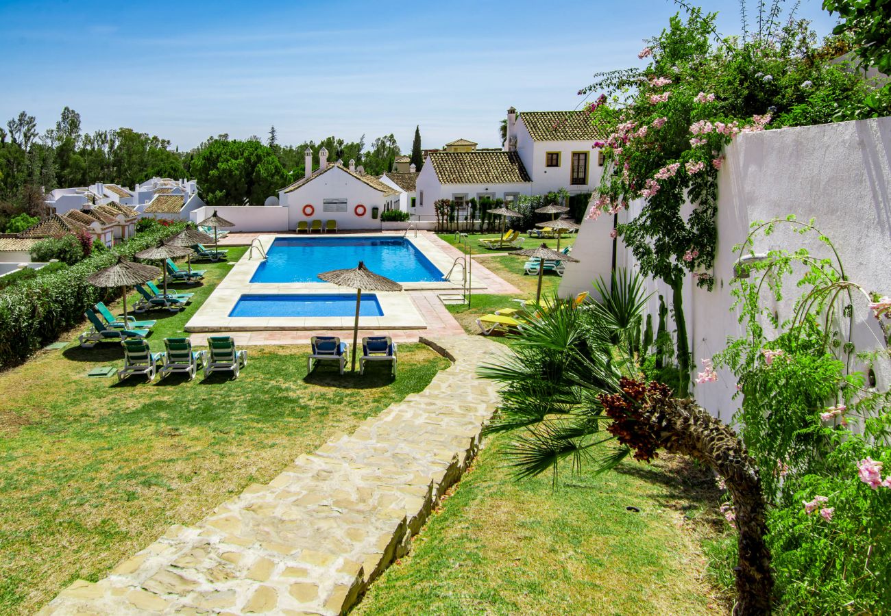 Radhus i Marbella - EN- Cozy Andalusian style townhouse  in Marbella