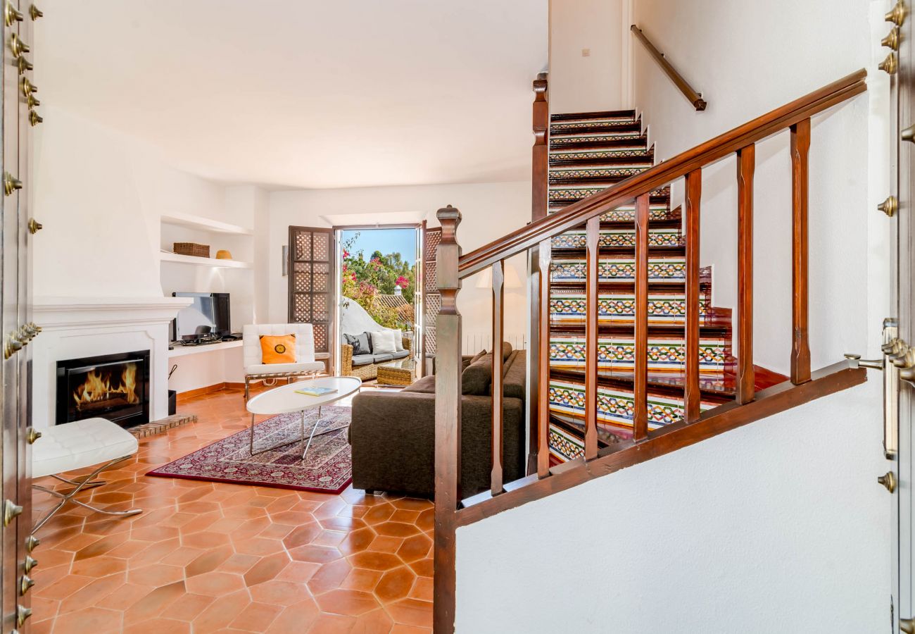 Radhus i Marbella - EN- Cozy Andalusian style townhouse  in Marbella