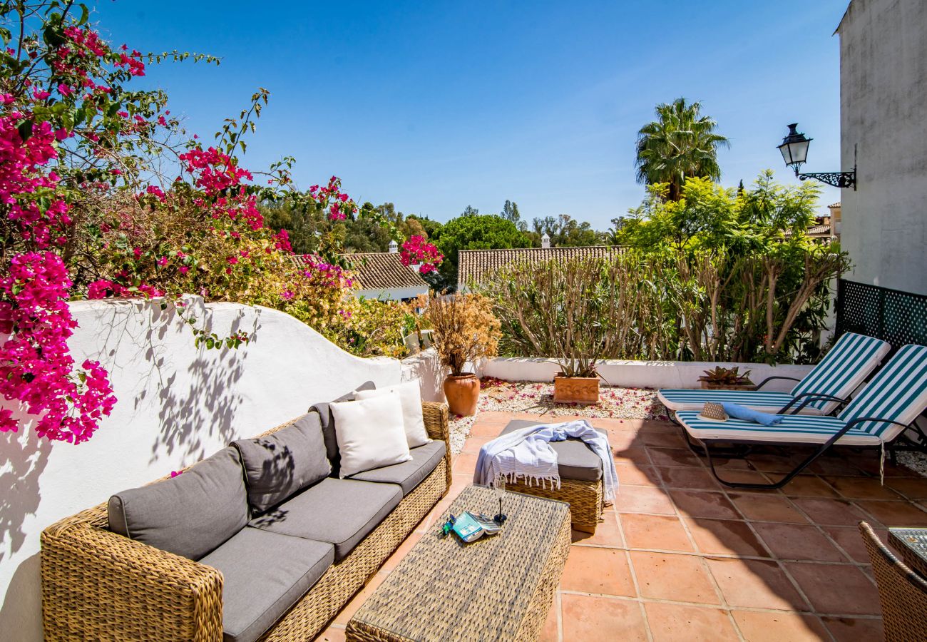 Radhus i Marbella - EN- Cozy Andalusian style townhouse  in Marbella