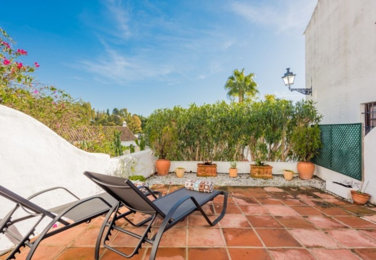 Radhus i Marbella - EN- Cozy Andalusian style townhouse  in Marbella