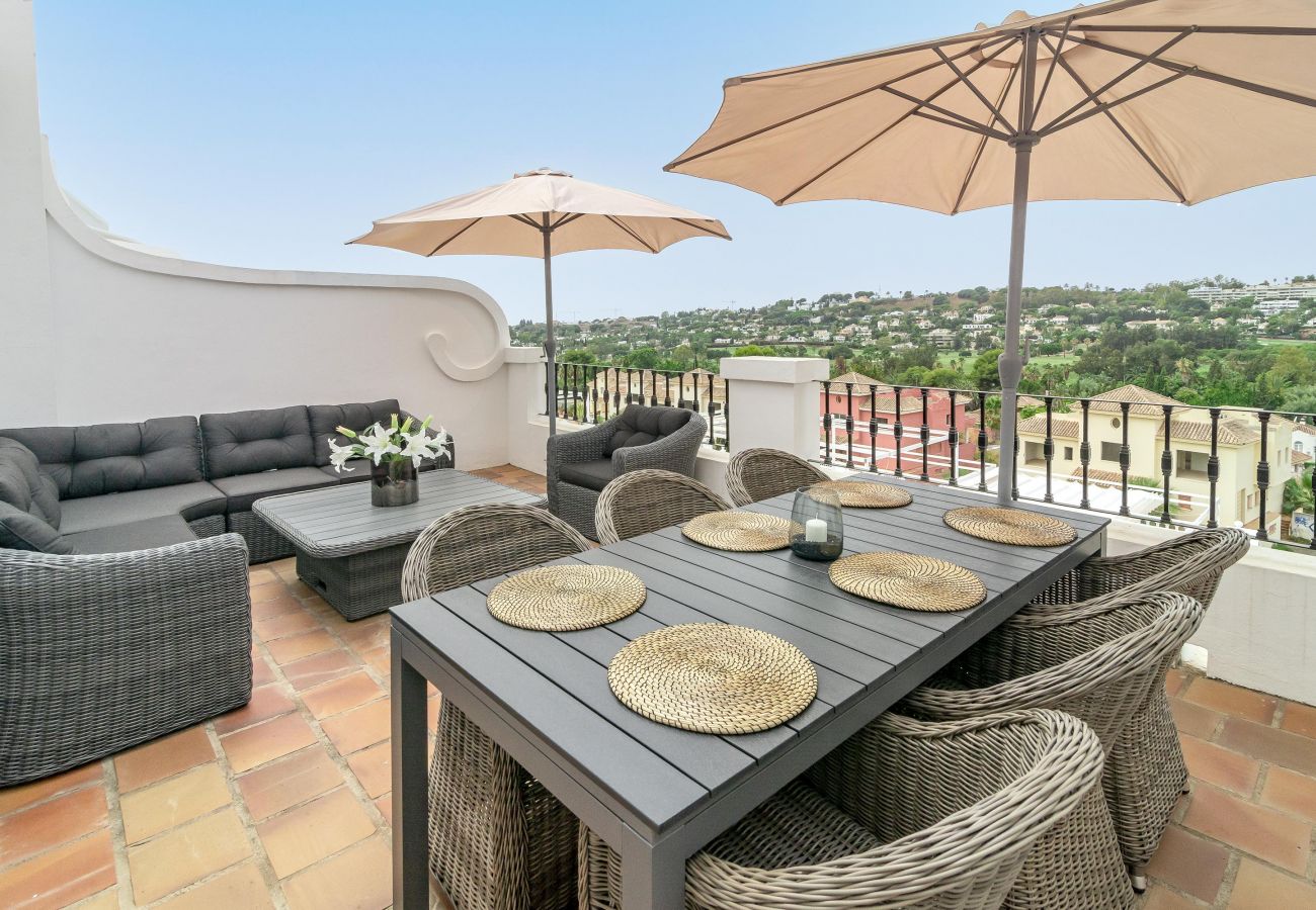 Radhus i Nueva andalucia - AP128- Big townhouse - sunny side of Aloha Pueblo