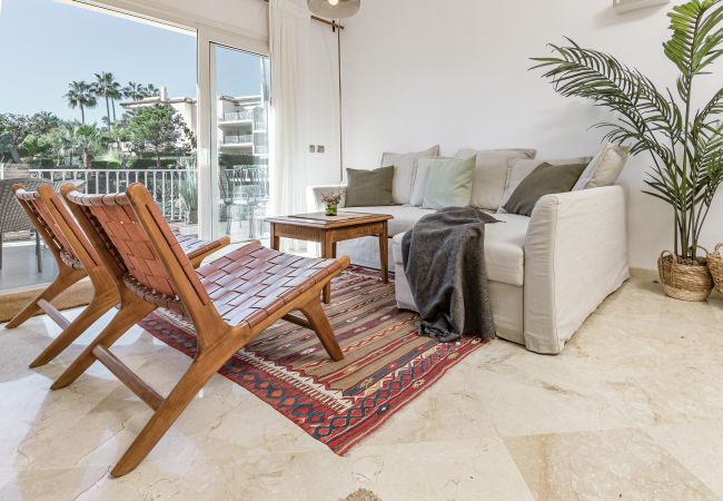 Lägenhet i Nueva andalucia - LBP2- Family apartment in calm area families only