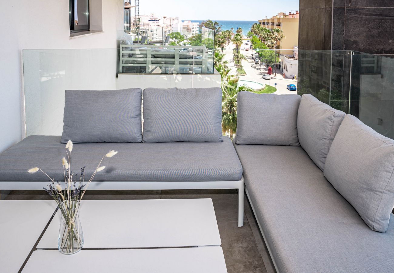 Lägenhet i Estepona - INF4.5P- modern 3 bed city apartment next to beach