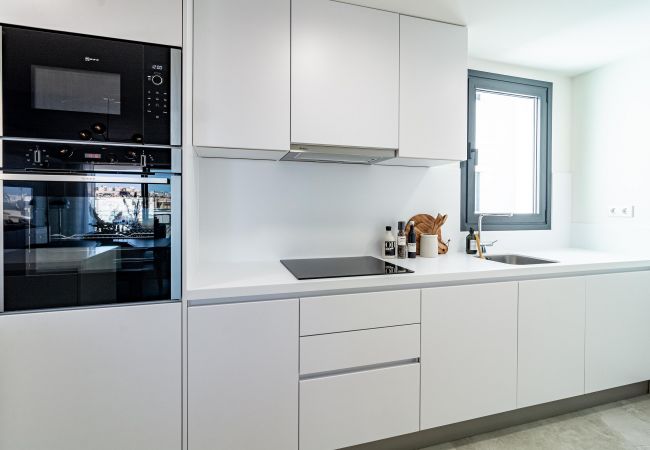 Lägenhet i Estepona - INF3.2L- Modern city apartment, families only