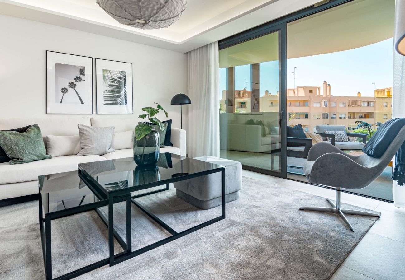 Lägenhet i Estepona - INF3.3K- Stunning city apartment.