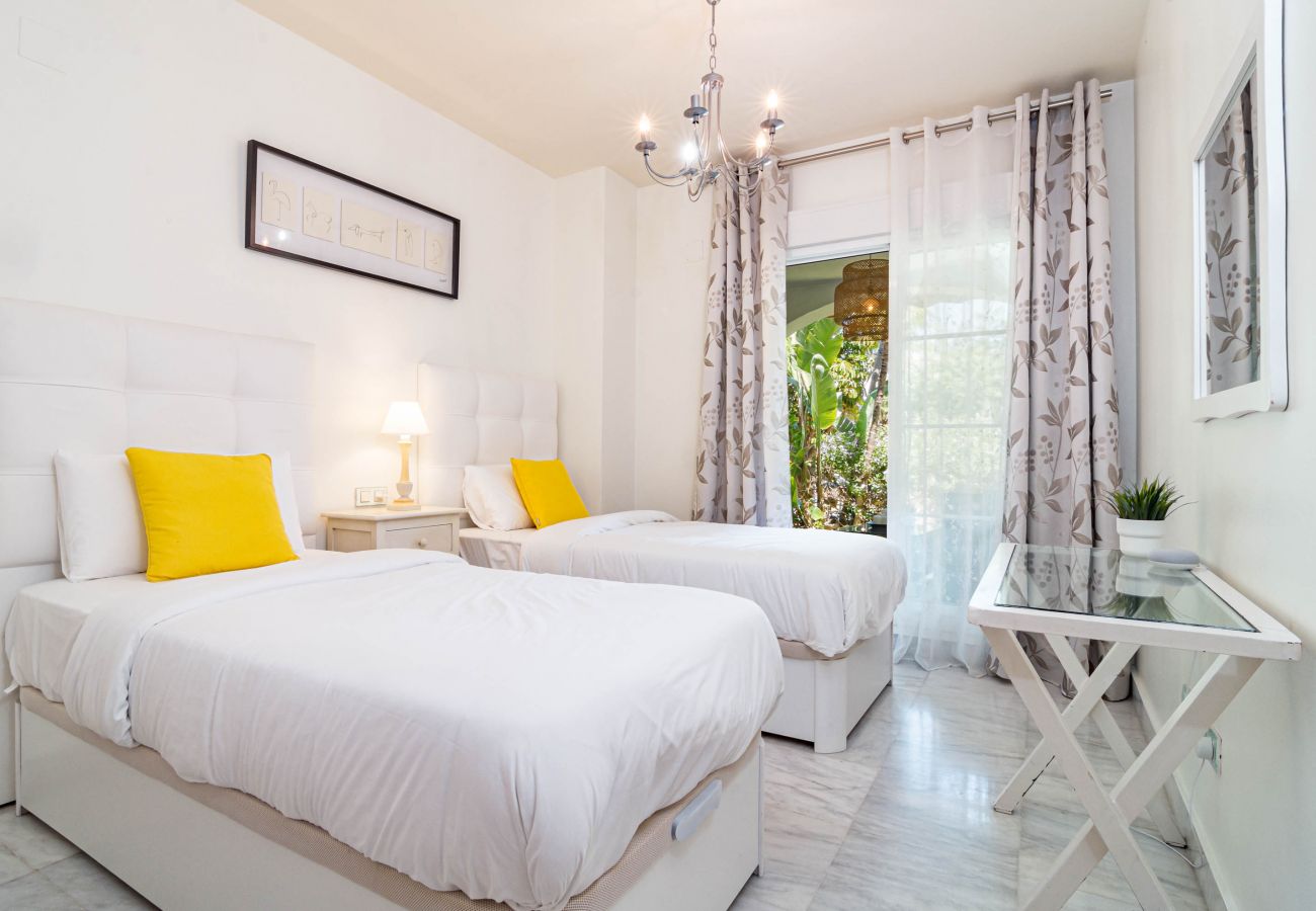 Lägenhet i San Pedro de Alcántara - ADE10 - Casa Adelfas II by Roomservices