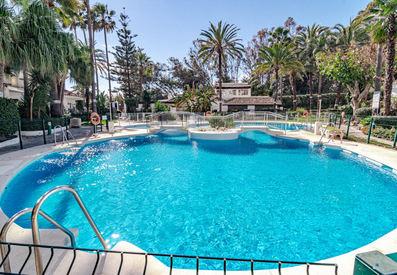 Lägenhet i Marbella - GC - Spacious flat in Golden beach Marbella