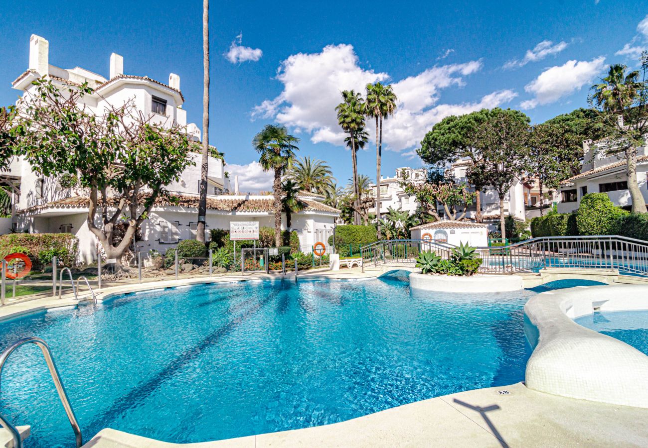 Lägenhet i Marbella - GC - Spacious flat in Golden beach Marbella