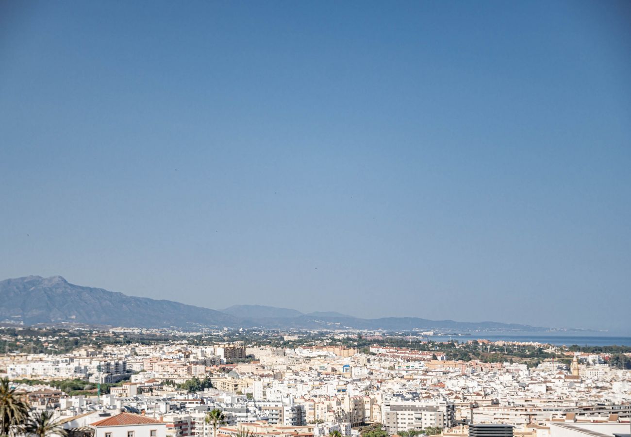 Lägenhet i Estepona - LME101A- Lovley Apartment with stunning views