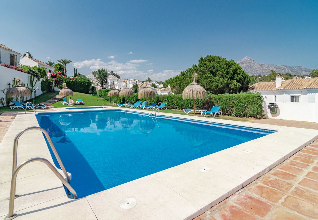 Radhus i Nueva andalucia - EN37- Spacious, cozy townhouse, Marbella