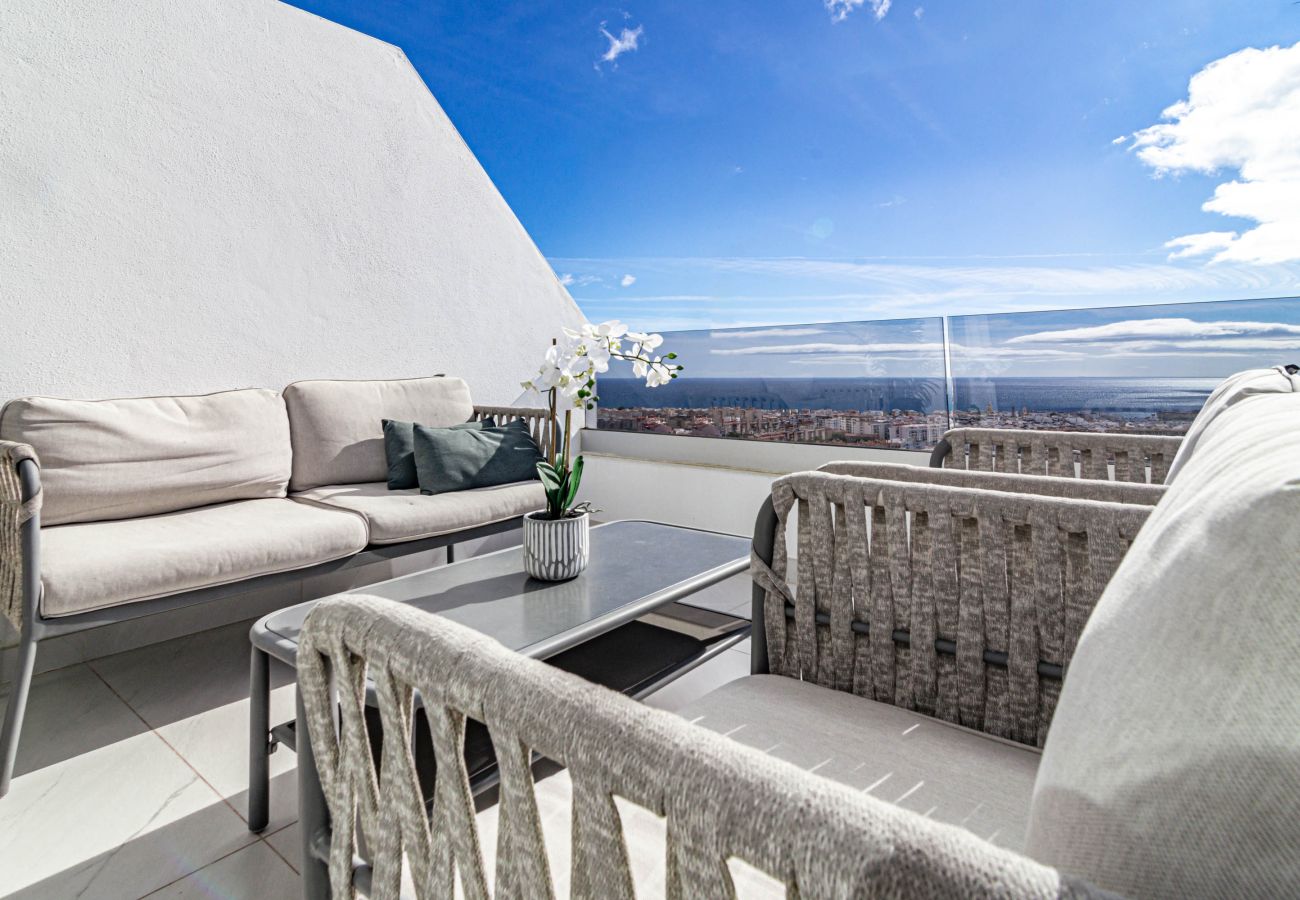 Lägenhet i Estepona - LAE21.2D - Penthouse w/ Roof Terrace and Seaviews