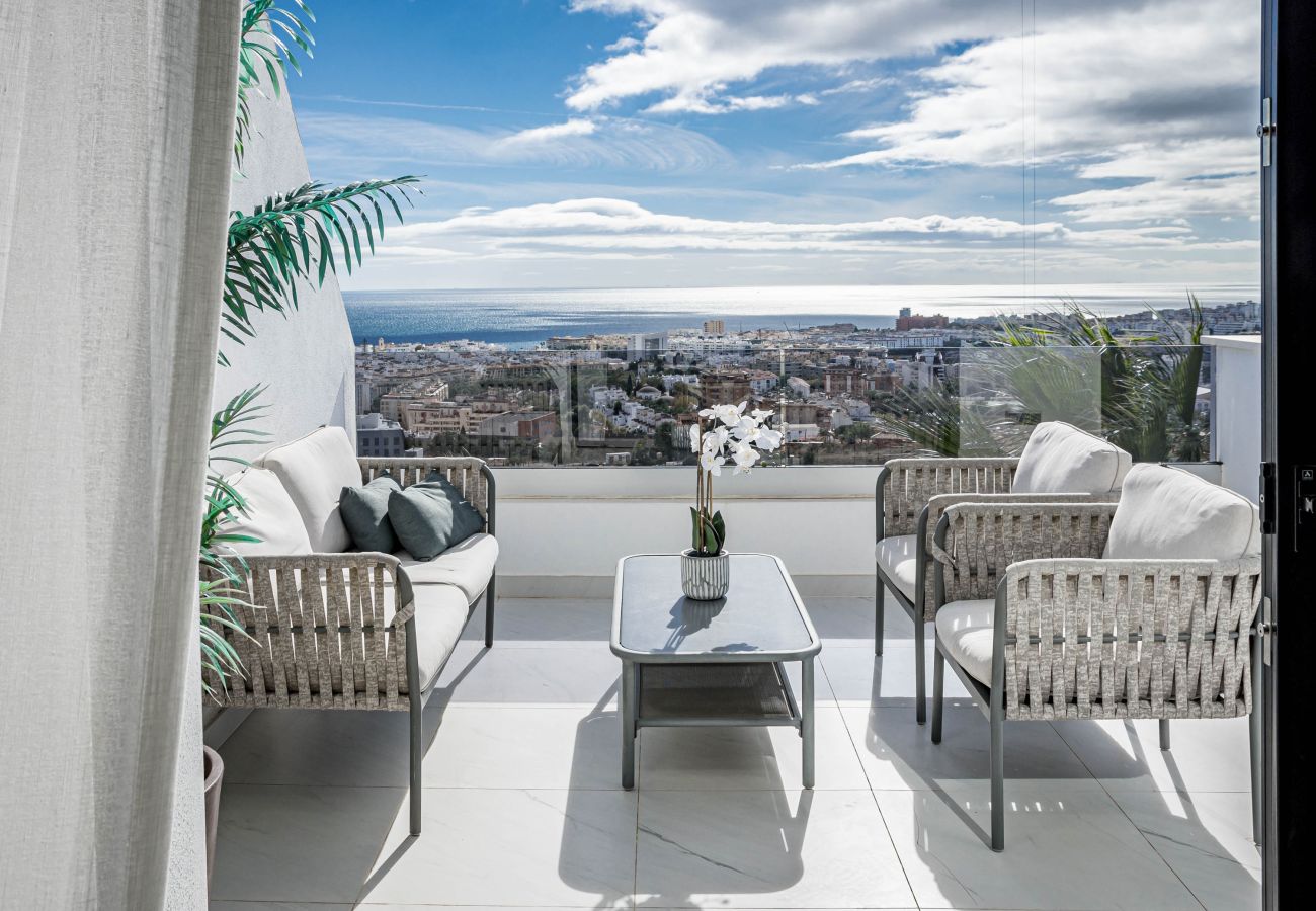 Lägenhet i Estepona - LAE21.2D - Penthouse w/ Roof Terrace and Seaviews