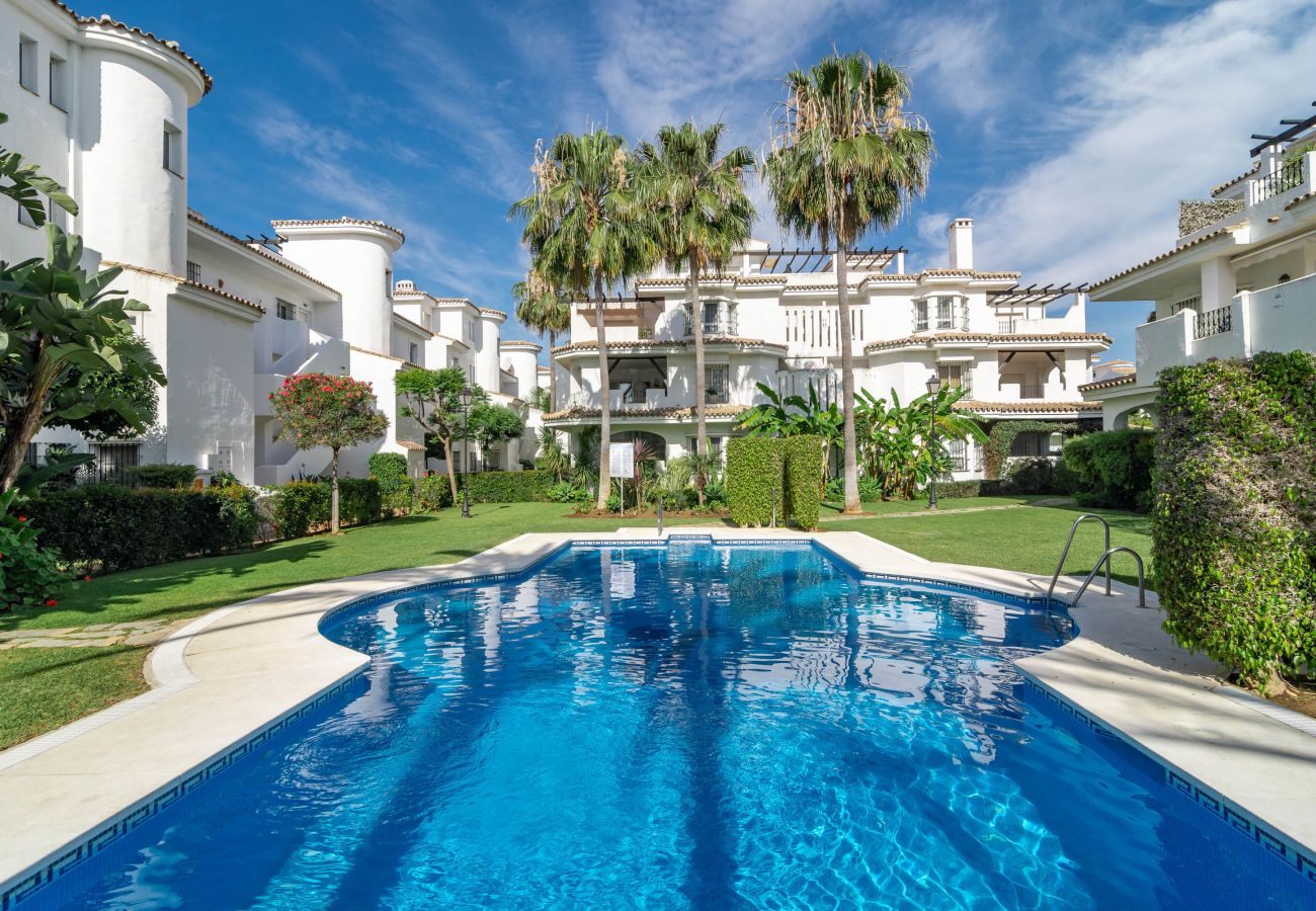 Lägenhet i Nueva andalucia - LNM43- Cozy holiday home close to Puerto Banus