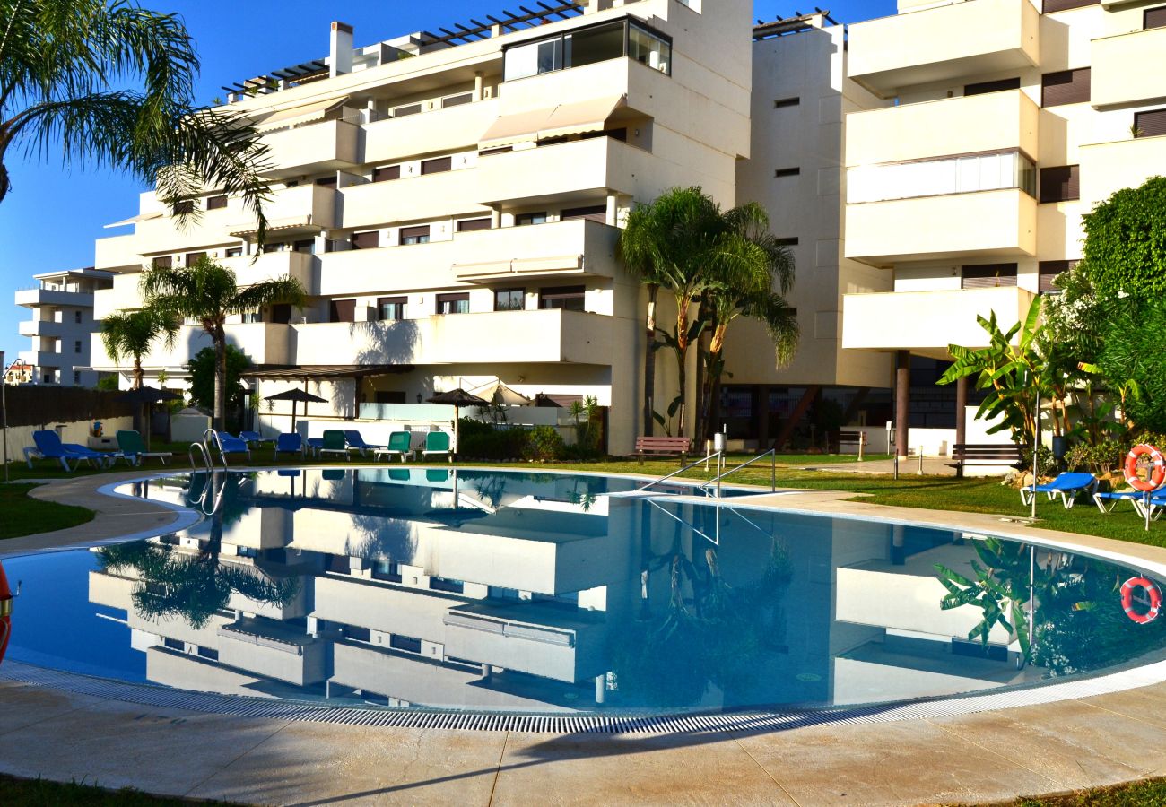 Lägenhet i Estepona - RSH14A - Terrace with hot tub and fantastic views